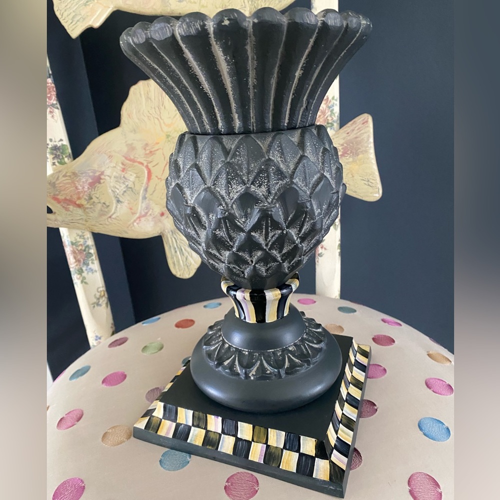 Mackenzie-Childs Vase 🤍🖤